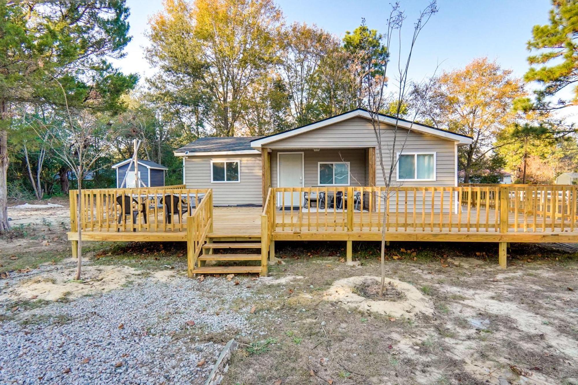 About 8 Mi To Pinehurst Cozy Home With Extended Deck! Aberdeen 外观 照片