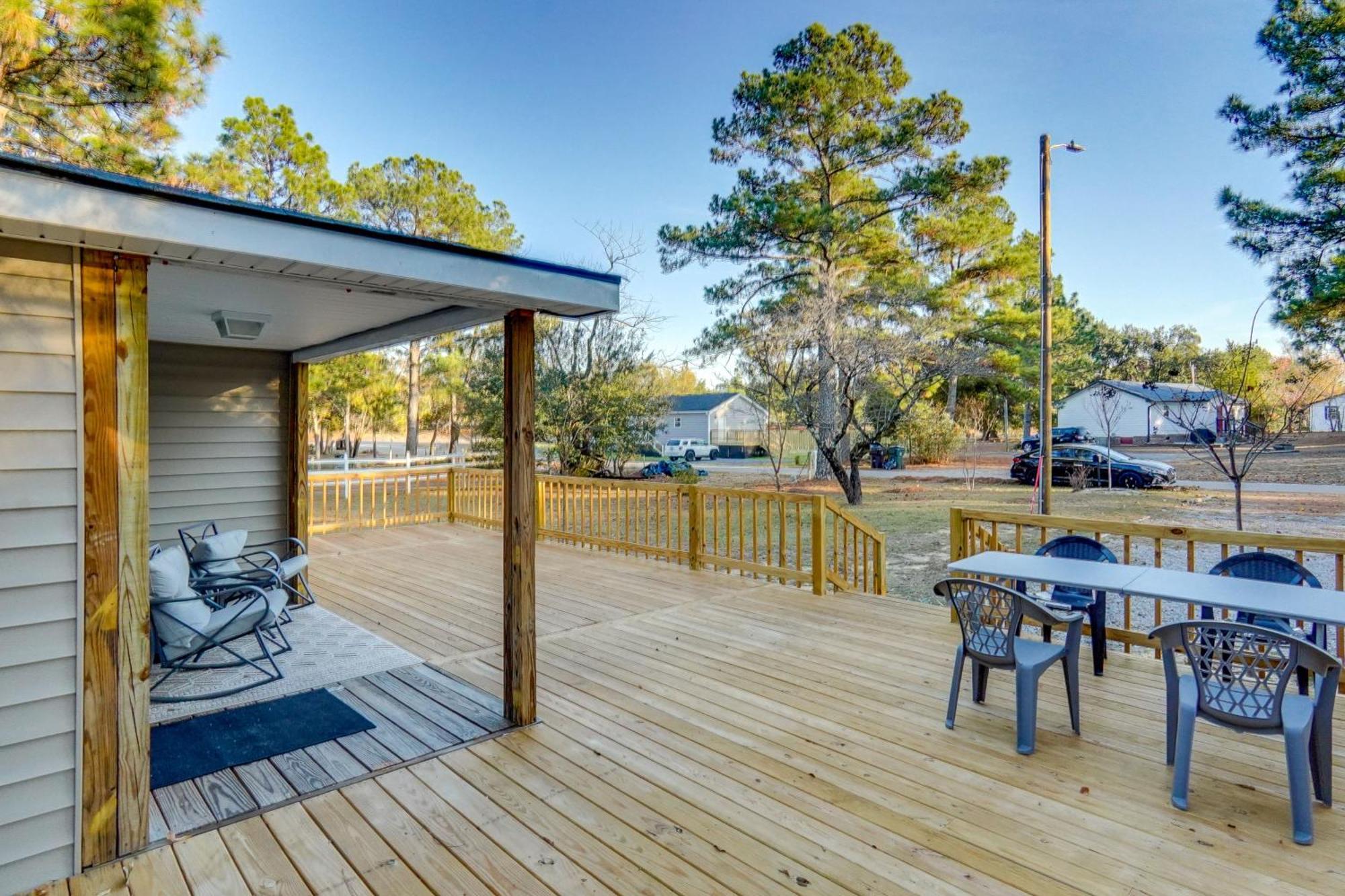 About 8 Mi To Pinehurst Cozy Home With Extended Deck! Aberdeen 外观 照片